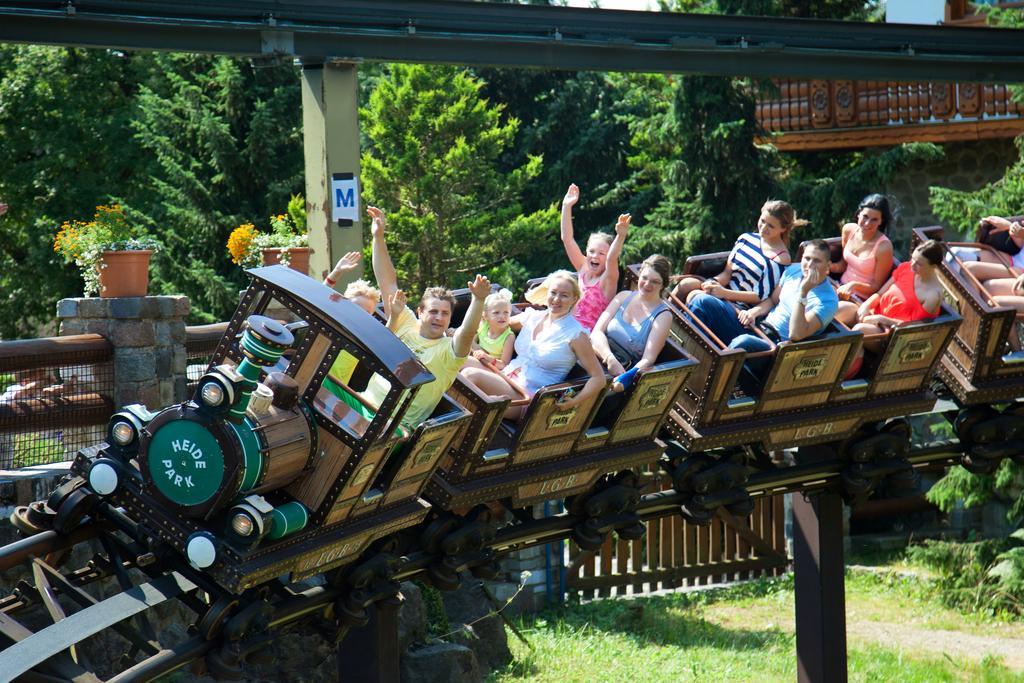 Heide Park Abenteuerhotel Золтау Екстериор снимка