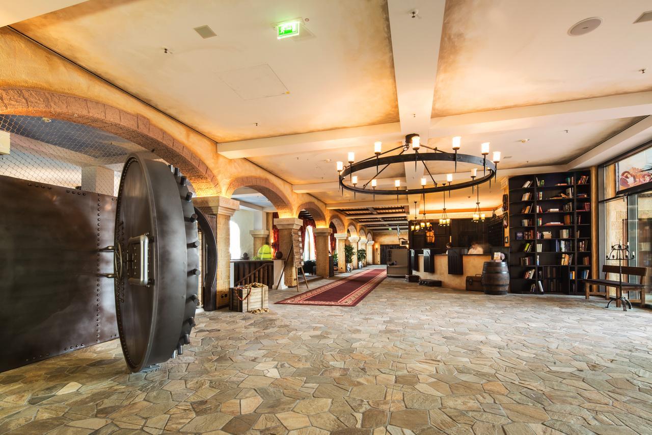 Heide Park Abenteuerhotel Золтау Екстериор снимка