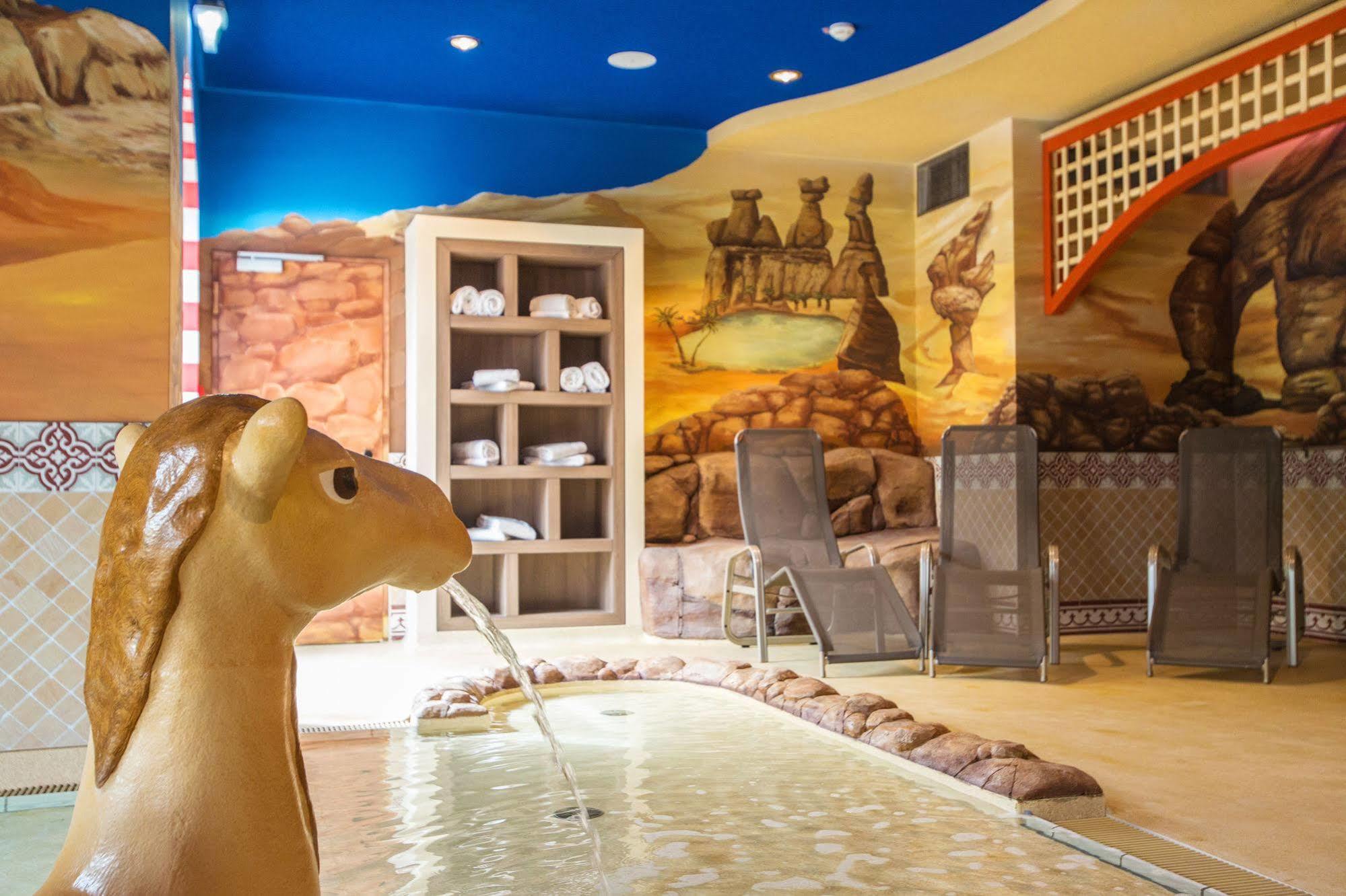 Heide Park Abenteuerhotel Золтау Екстериор снимка
